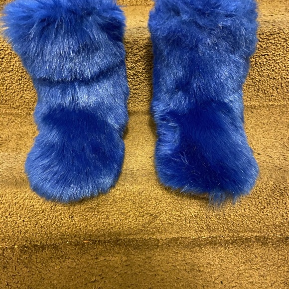 Blue faux fur boots - Picture 5 of 5